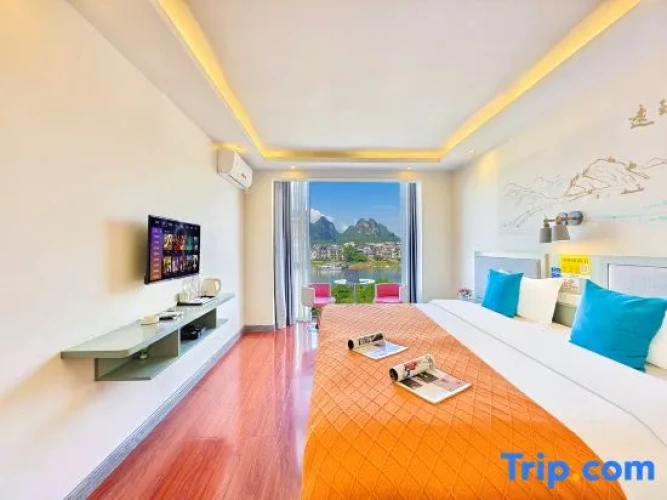 Standard Double room with river view