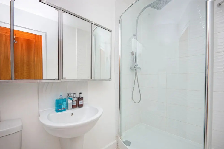 Jibbs Corner Penthouse Apartment