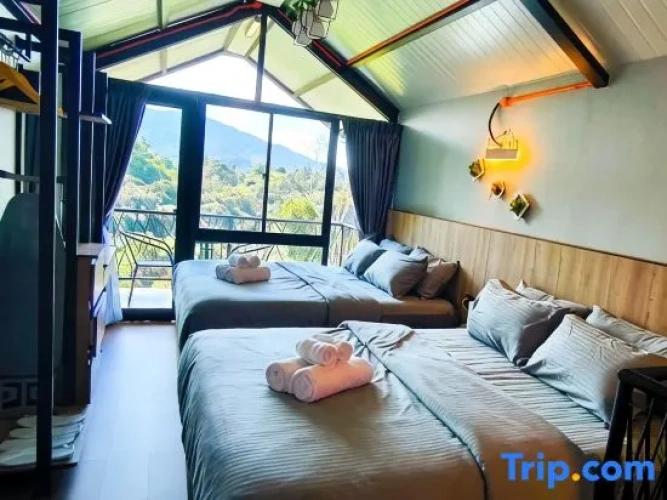 Standard Family Duplex room with garden view