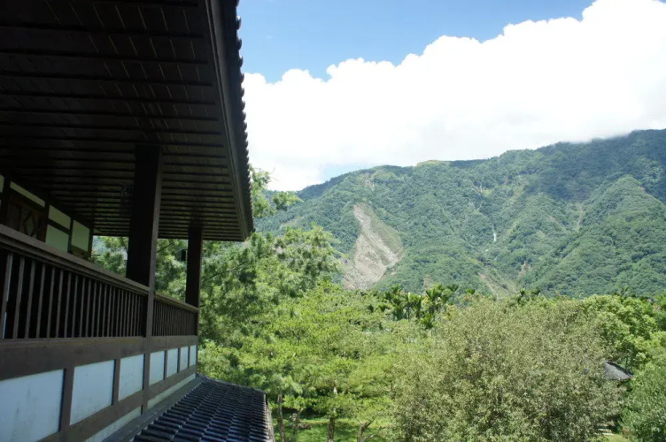 Old Five Guesthouse