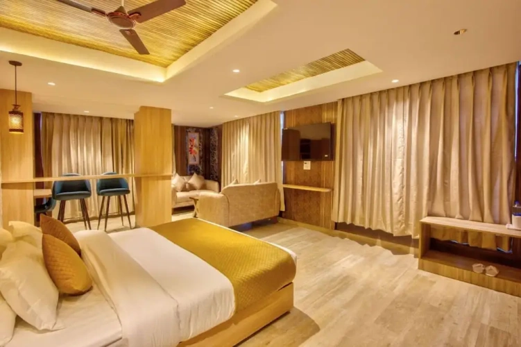 Luxury Suite