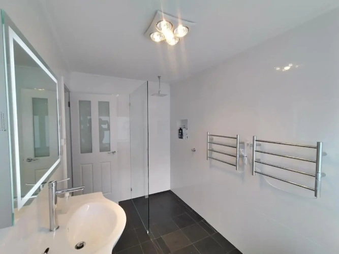 6 Bedrooms Cottage