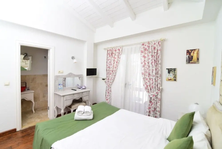 Standard room with balcony
