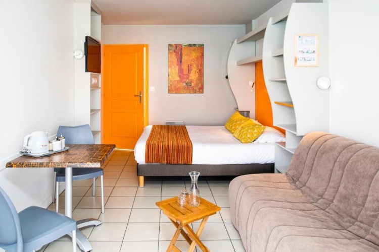 Comfort room