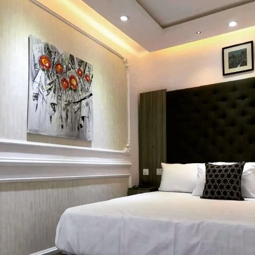 2 Bedrooms Luxury Apartment