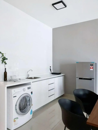 Stylish & Cozy 2BR Apt at Arte Plus, FREE Parking