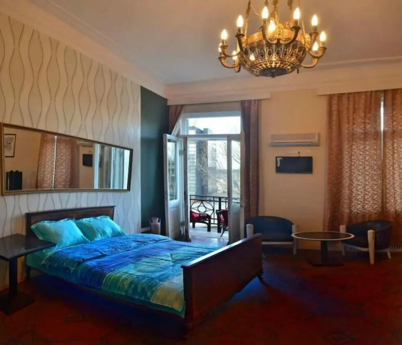 Griboedov Hostel & Suites