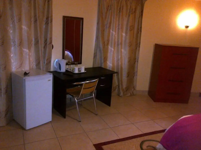 Molengoane Lodge