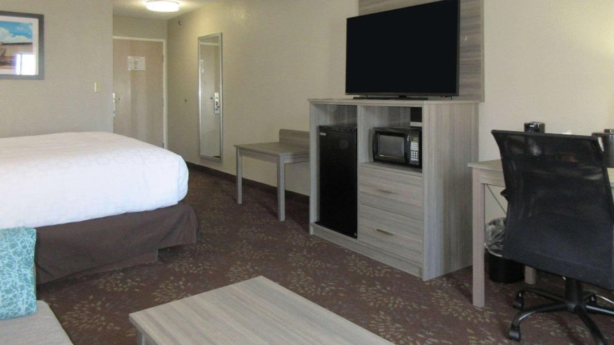 Clarion Pointe Evansville North