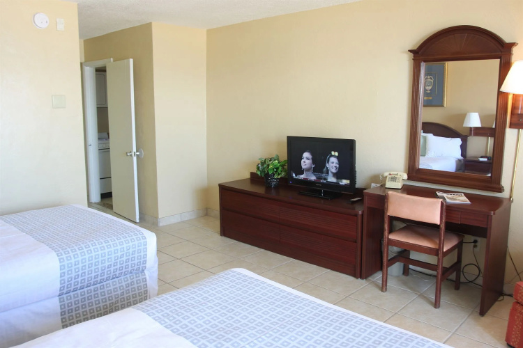 Makai Beach Lodge