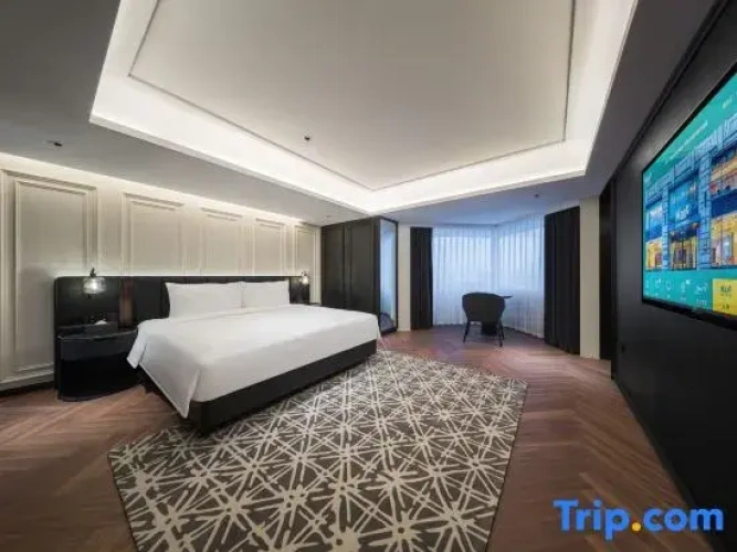 Luxury Suite