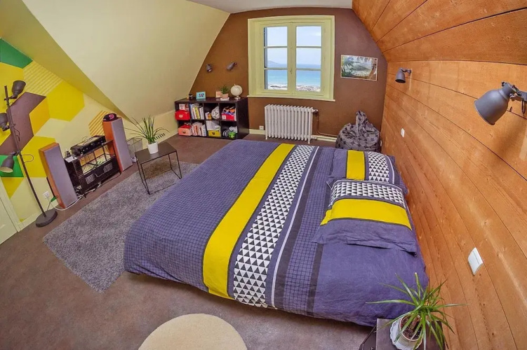 Cottage in Locquirec With Beach Access