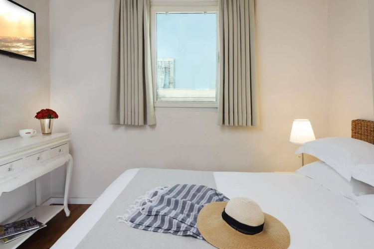 Dizengoff Suites Hotel