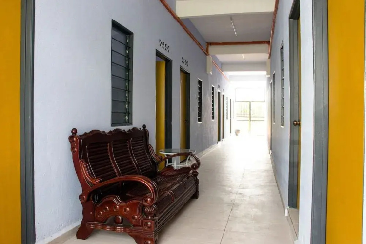 OYO 90206 Parkland Residence Condominium