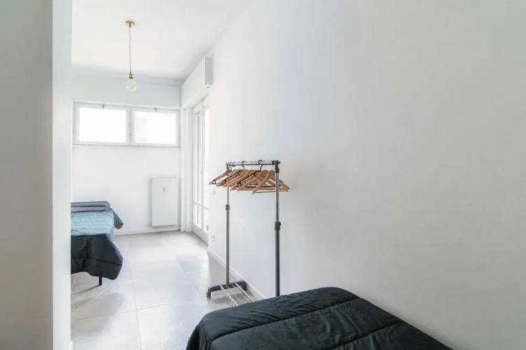 Stylish 2-Bedroom Apartment by Lake Como