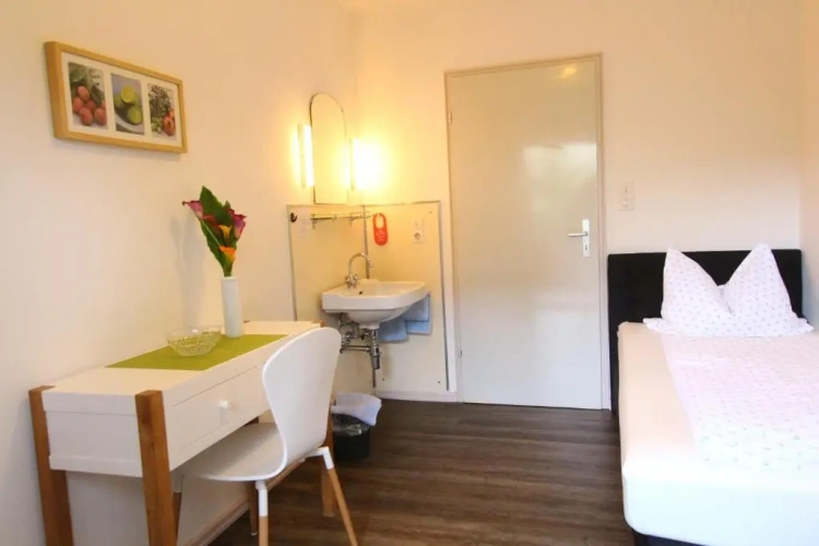 Standard Single room with balcony