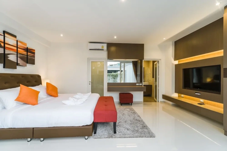 4 Bedrooms Luxury Villa with view