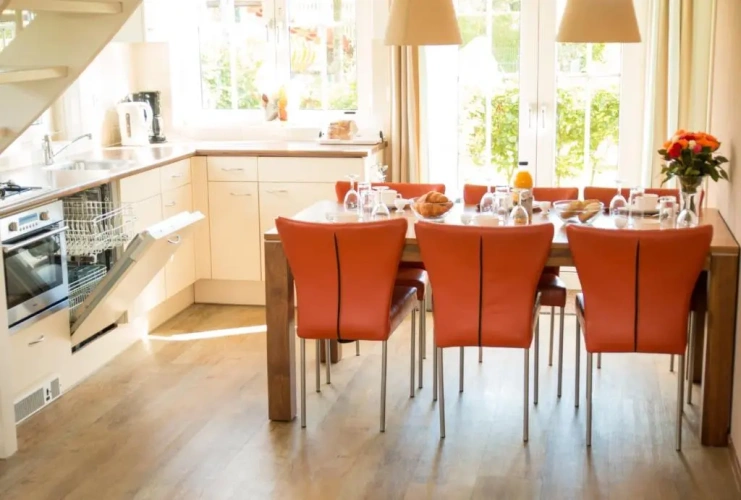 3 Bedrooms Apartment