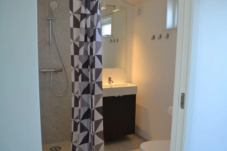 2 Bedrooms Cottage