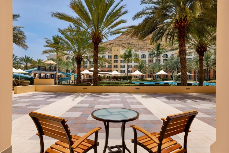 Al Bandar Deluxe Terrace Twin room