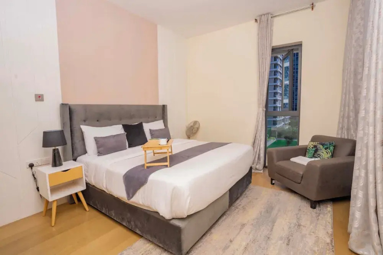 Executive 1 Br -Gtc with gym & Pool