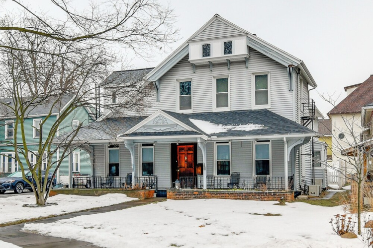 Explore Rochester! Charming Home 1 Mi to Downtown