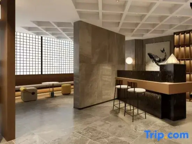 Grey Whale Intelligent Hotel