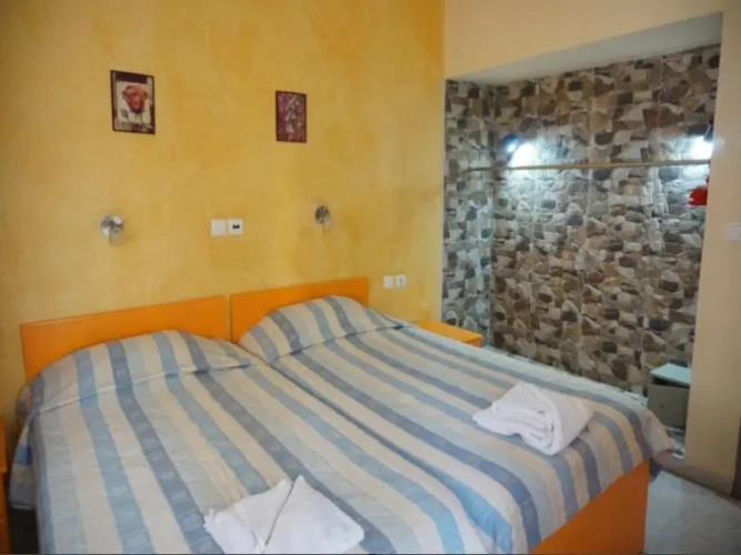 1 Bedroom Standard Double room with balcony
