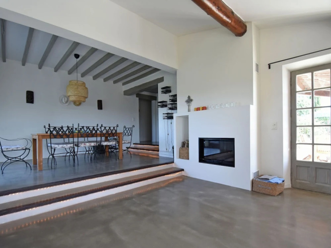 Luxurious Villa in Roussillon With Private Swimming Pool