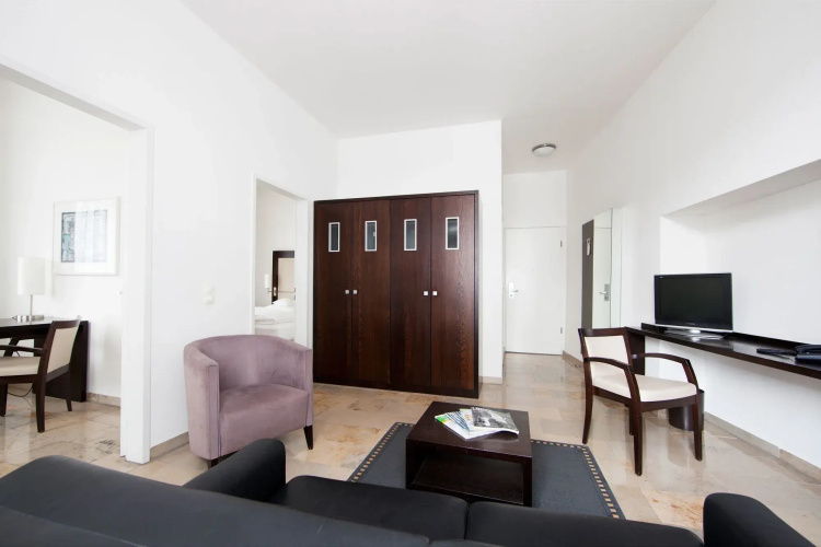 BURNS Art Hotel