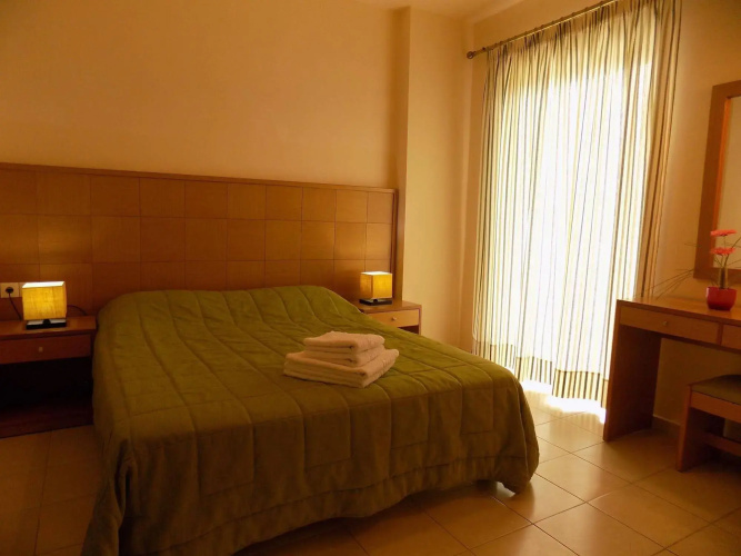 Manolis Apartments