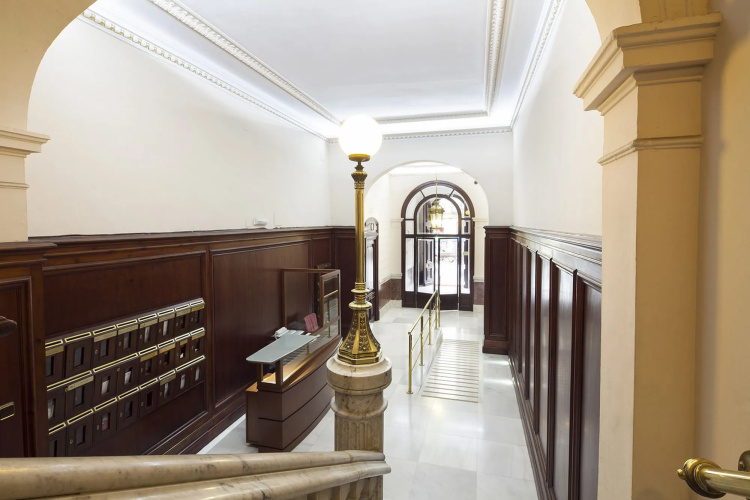 Catalunya Palace Apartment