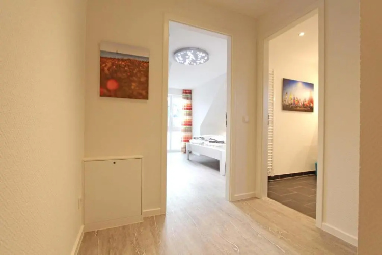 Merlin 1 Waldstr 20 f