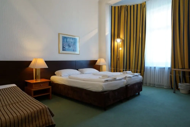 Economy Triple room
