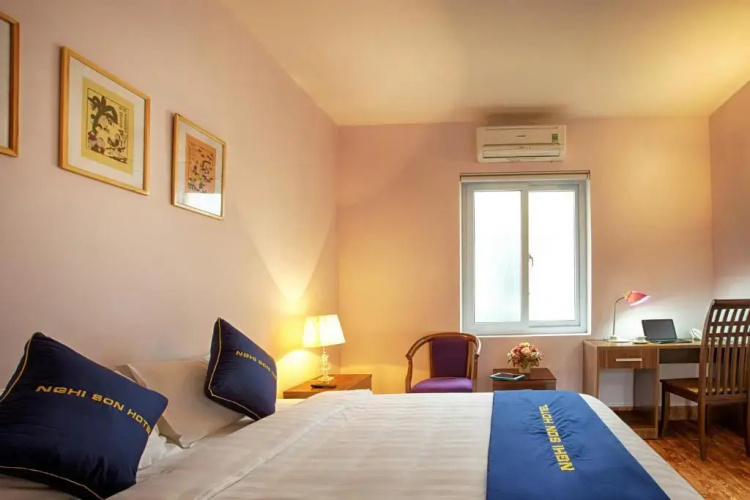 Giang Son Hotel