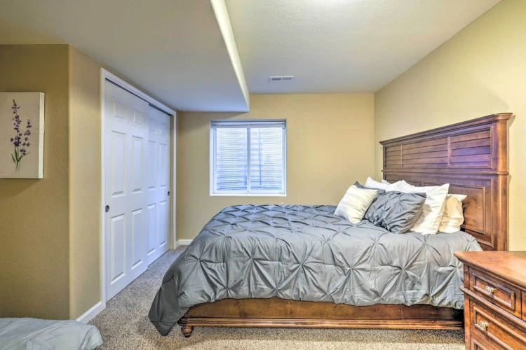4 Bedrooms Cottage
