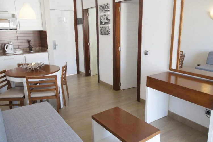 Apartamentos Cabau Altair