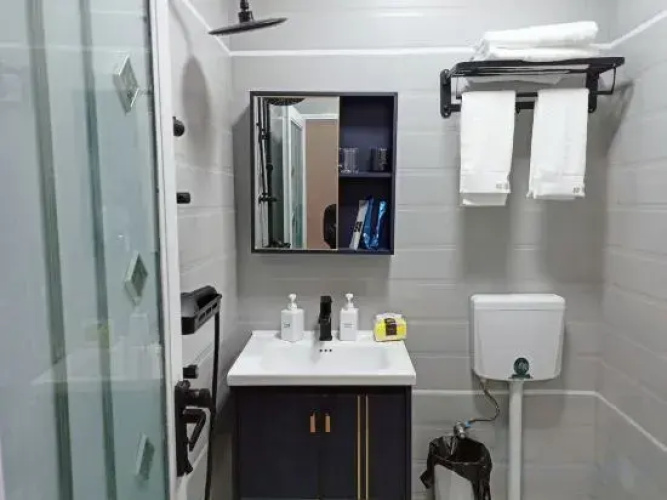 Lufeng Yingfei Art Hostel Apartment