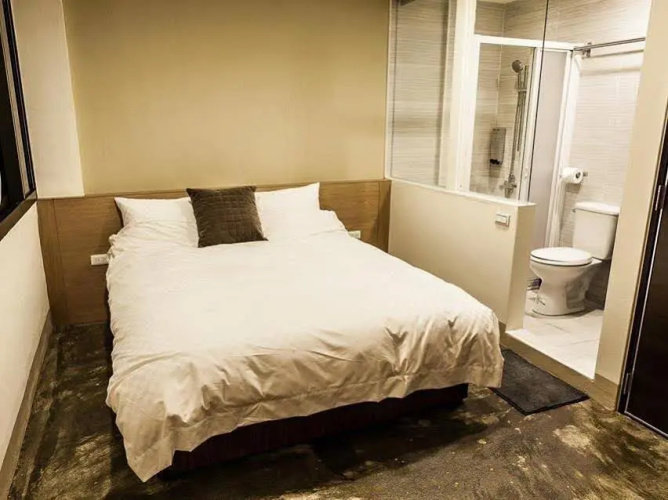 W Plus 225 Guest House