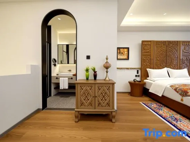 Duplex Suite with pool view