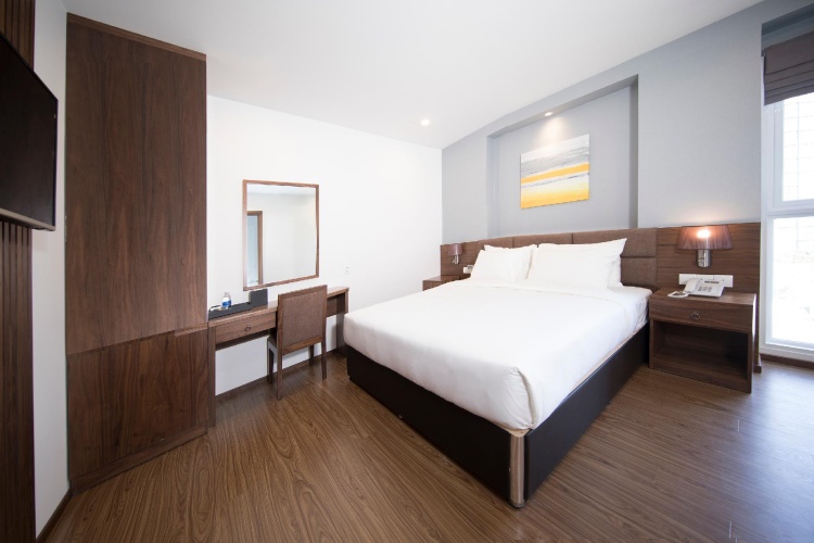 Deluxe Double room with city view