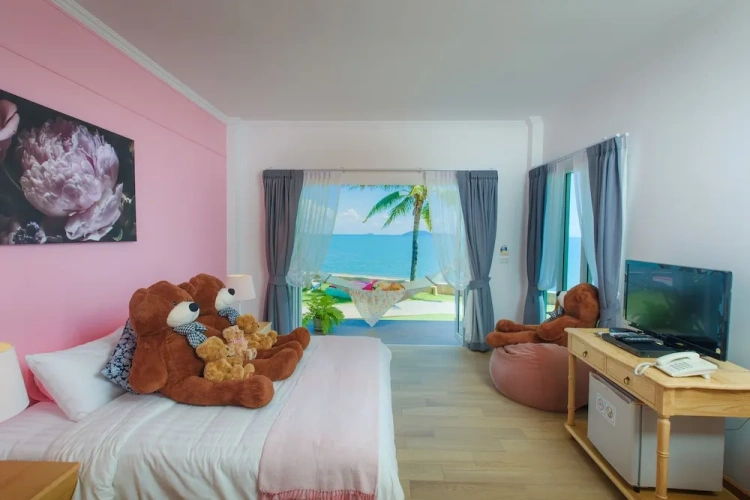 Standard room with balcony and beachfront