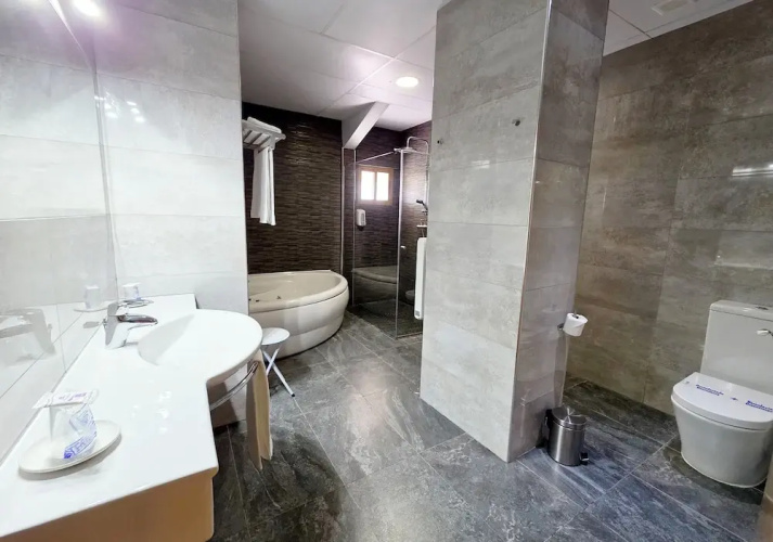 Hotel Los Barruecos by Croma