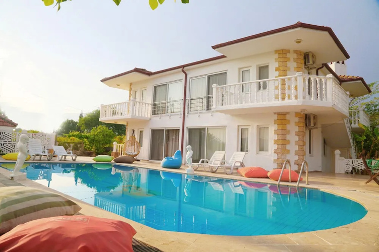 Ova Suites