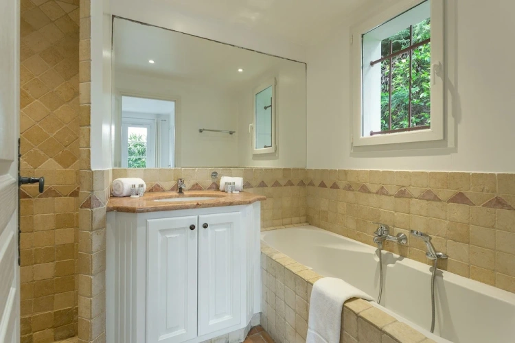 3 Bedrooms Villa