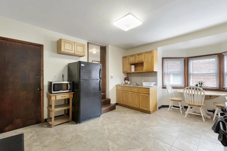 2 Bedrooms Apartment