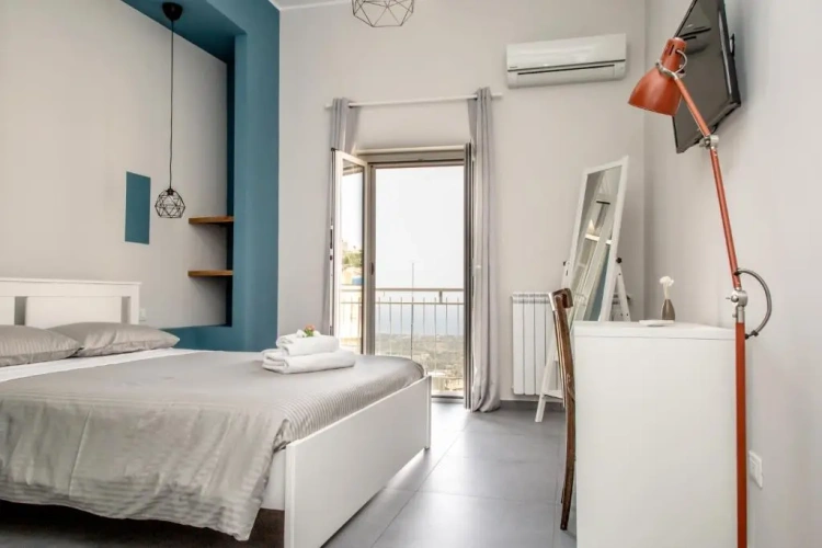 Deluxe Double room with balcony and with sea view