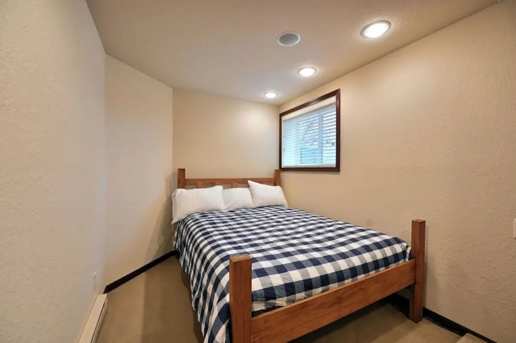 Unit 701 5 bd 3 ba