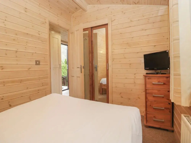 Canadian Cabin 37