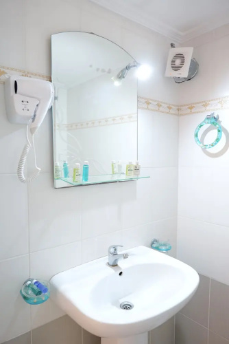 Charming 2-bed Apartment in Sarandë